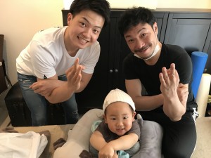 Bリーグ川崎ブレイブサンダース#14 辻直人選手がメンテナンスに来院！Jr君と決めポーズ^_^